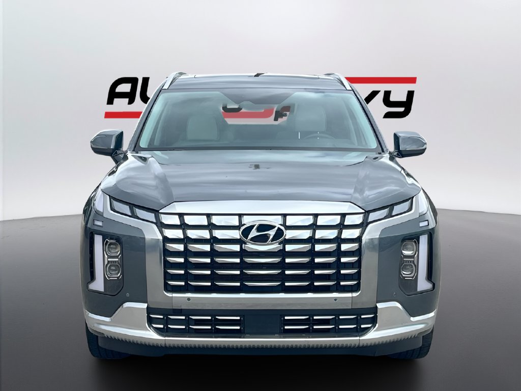 2023 Hyundai Palisade photo 2 of 36