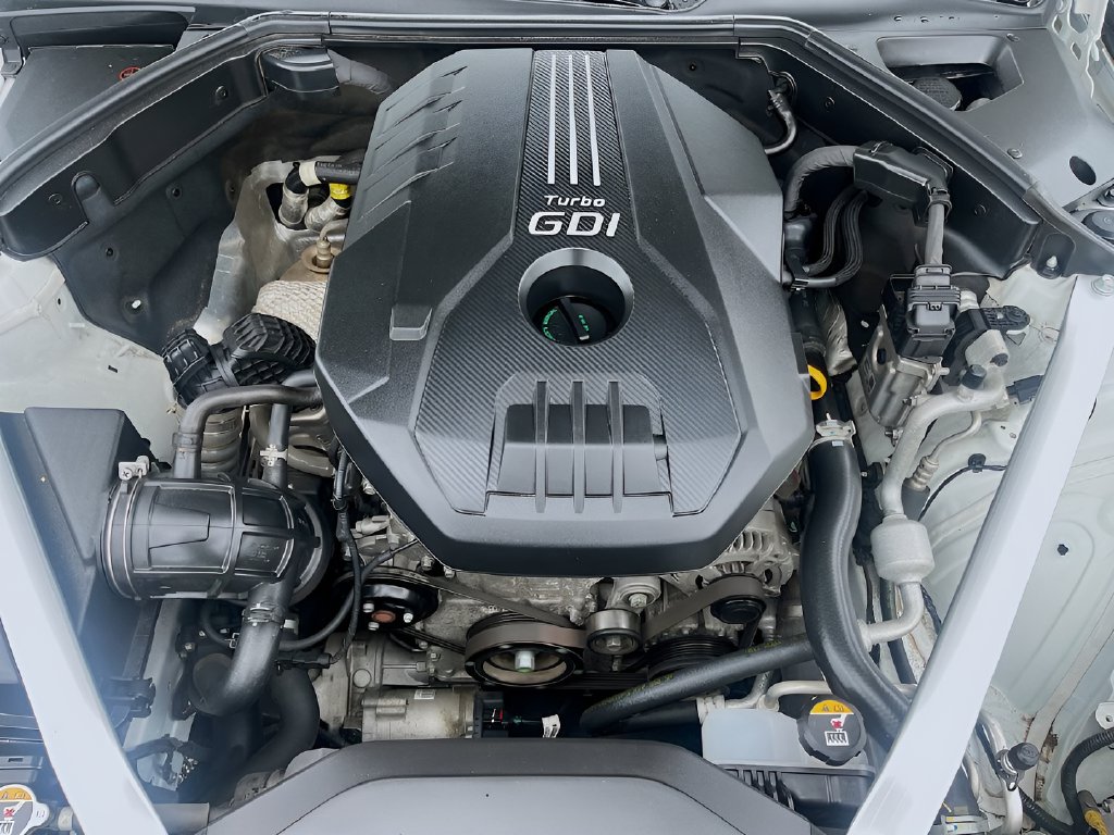 2022 Genesis G70 photo 30 of 32