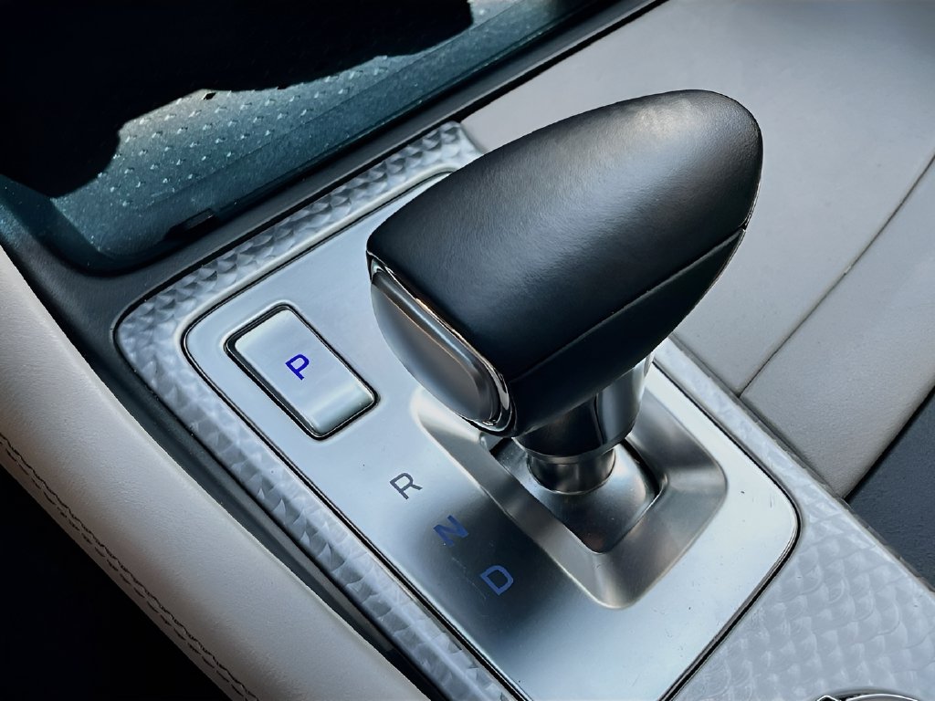 2023 Genesis G70 photo 17 of 34