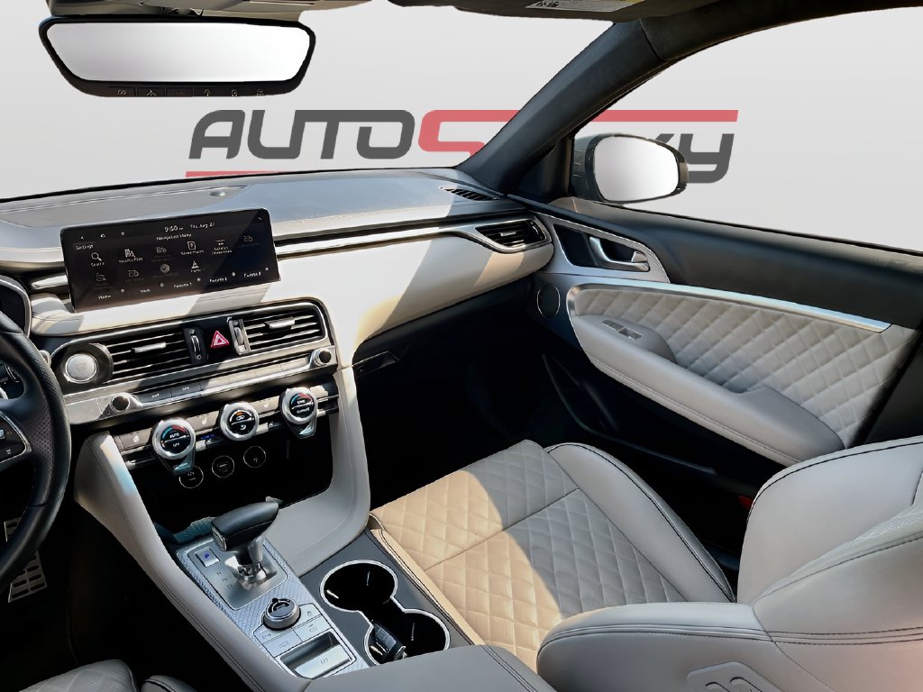 2023 Genesis G70 photo 25 of 34