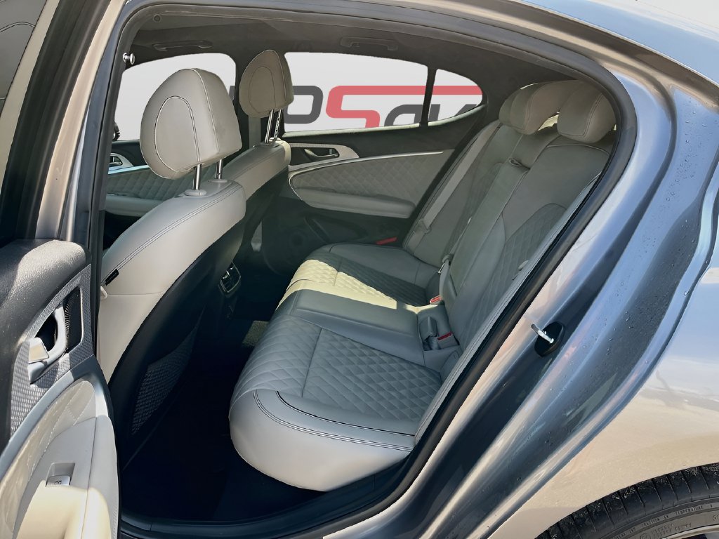 2023 Genesis G70 photo 26 of 34