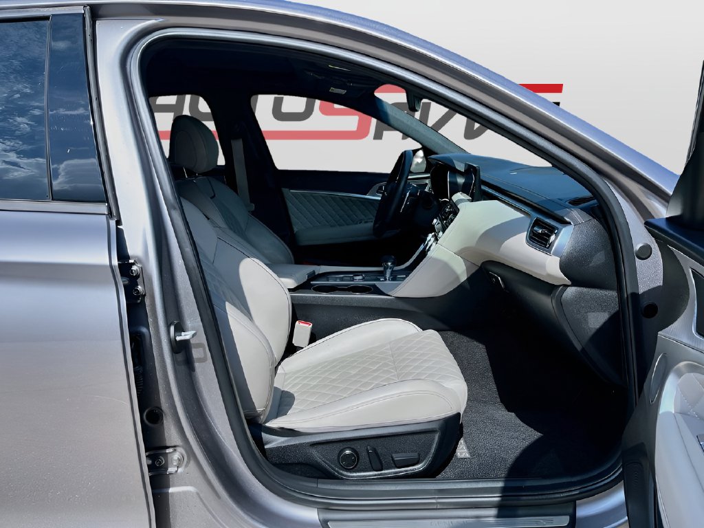 2023 Genesis G70 photo 30 of 34