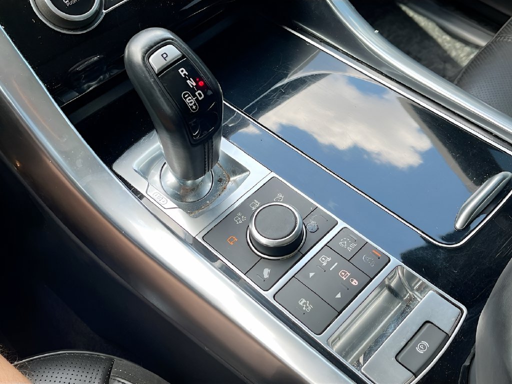 2016 Land Rover Range Rover Sport photo 17 of 34