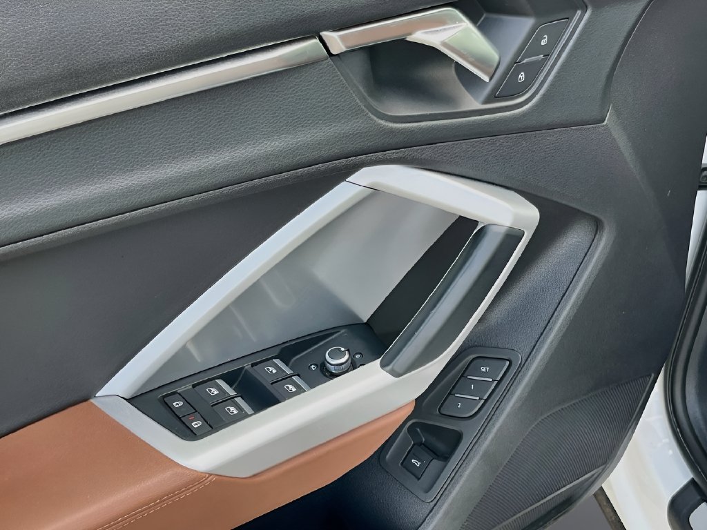 2022 Audi Q3 photo 17 of 33