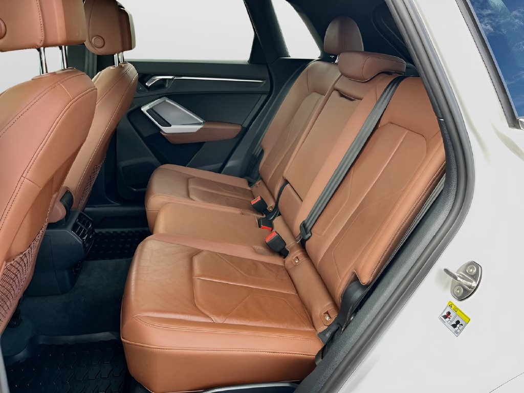 2022 Audi Q3 photo 24 of 33