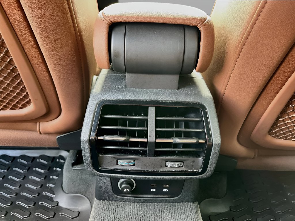 2022 Audi Q3 photo 25 of 33