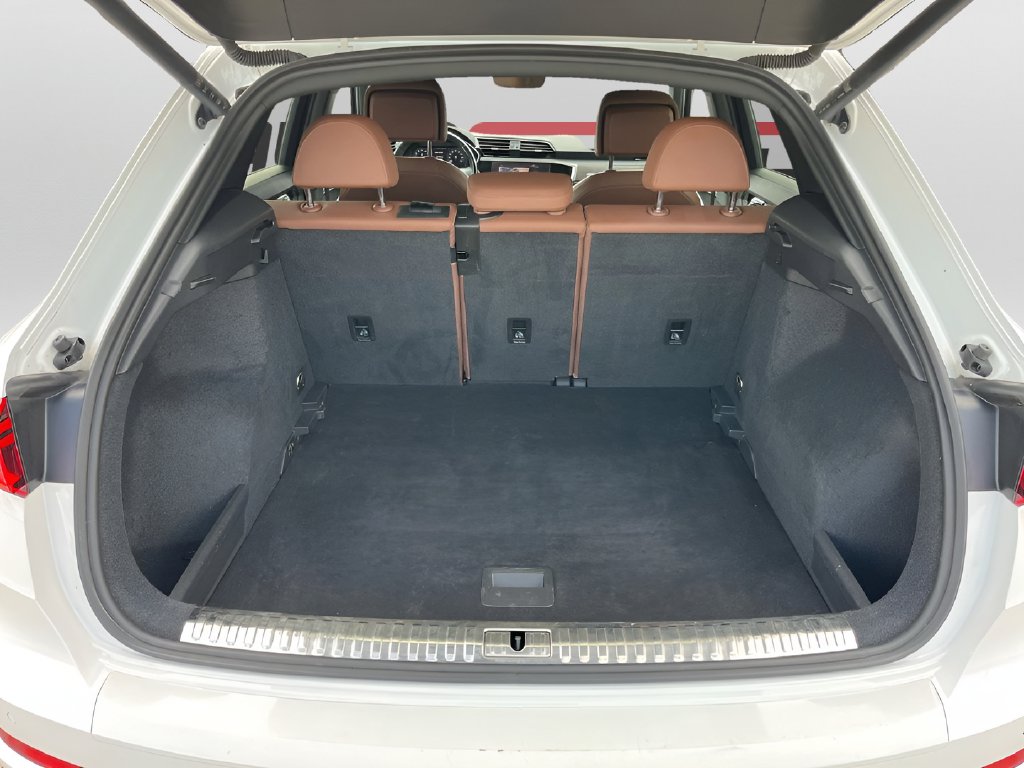 2022 Audi Q3 photo 26 of 33