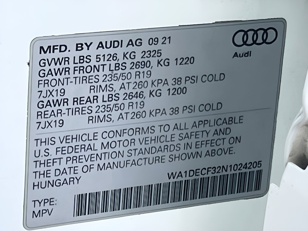 2022 Audi Q3 photo 32 of 33